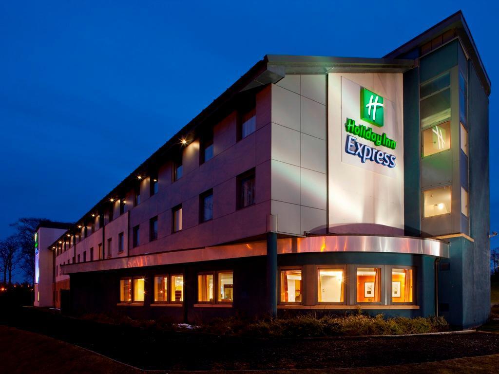 Holiday Inn Express Dunfermline By Ihg Экстерьер фото